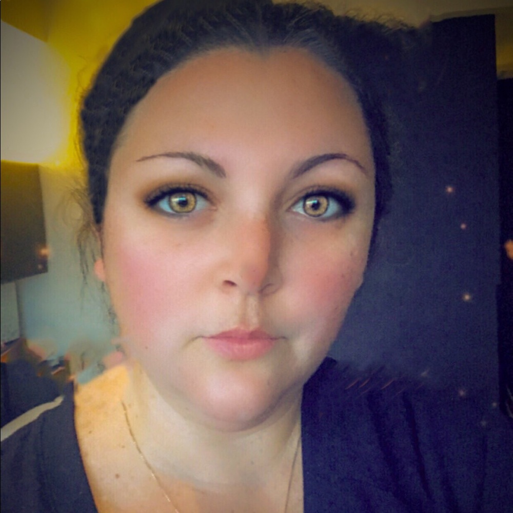 Meet your Posher, Valerie